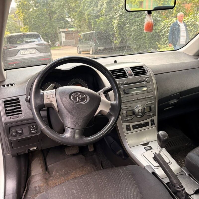 Toyota Corolla — изображение 10