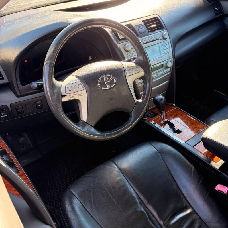 Toyota Camry — изображение 3